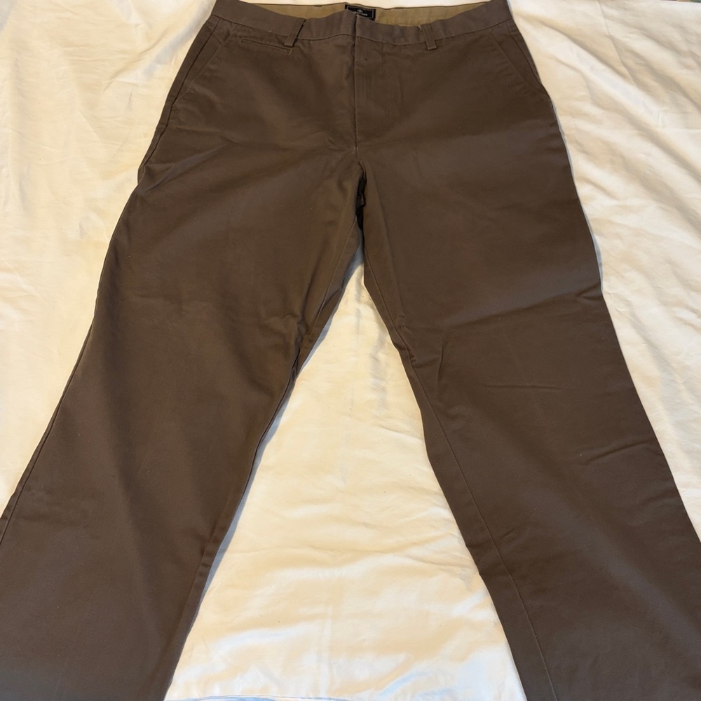 Dockers Men's Tan Chinos